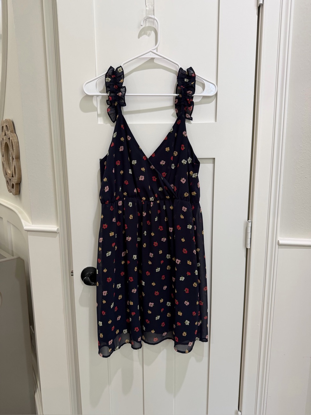 Women’s Navy Floral Ruffle Strap Dress